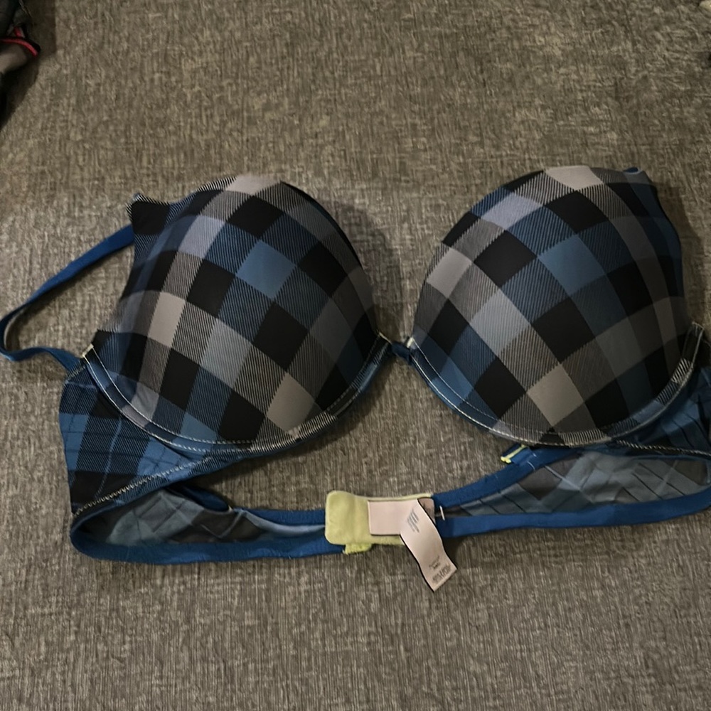 Victoria’s Secret 38C